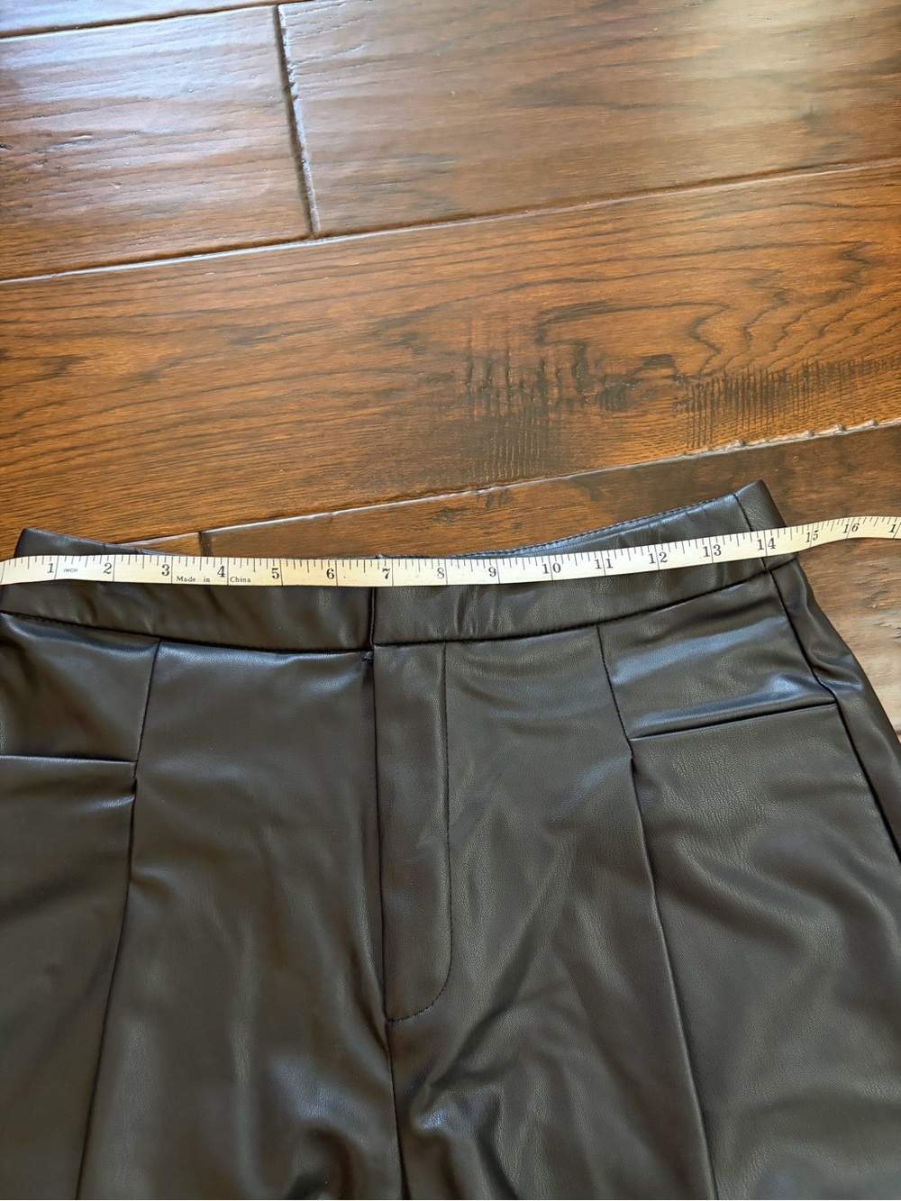 Zara Black High-Waist Faux Leather Shorts - Picture 2 of 4